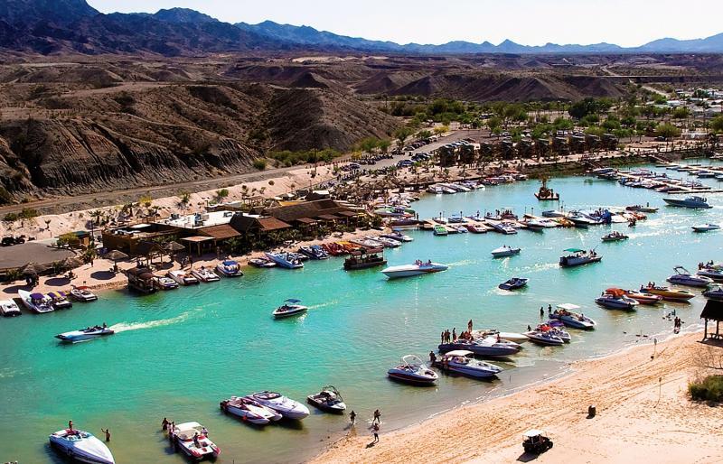 Pirate Cove Resort & Marina Needles Zewnętrze zdjęcie