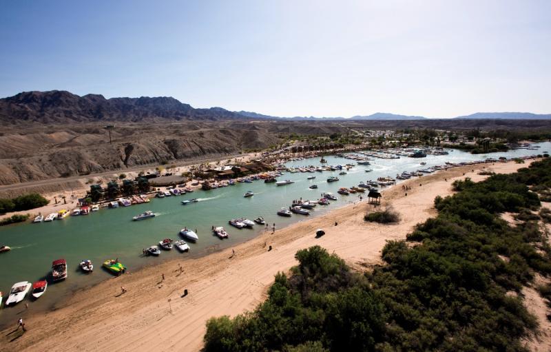 Pirate Cove Resort & Marina Needles Zewnętrze zdjęcie